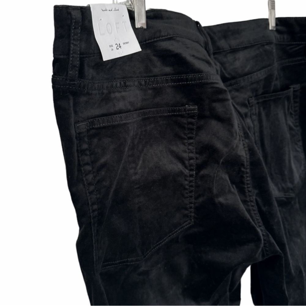 LOFT Plus Black Midrise Stretch Velour Skinny Pants size 22 NWT - Picture 11 of 16